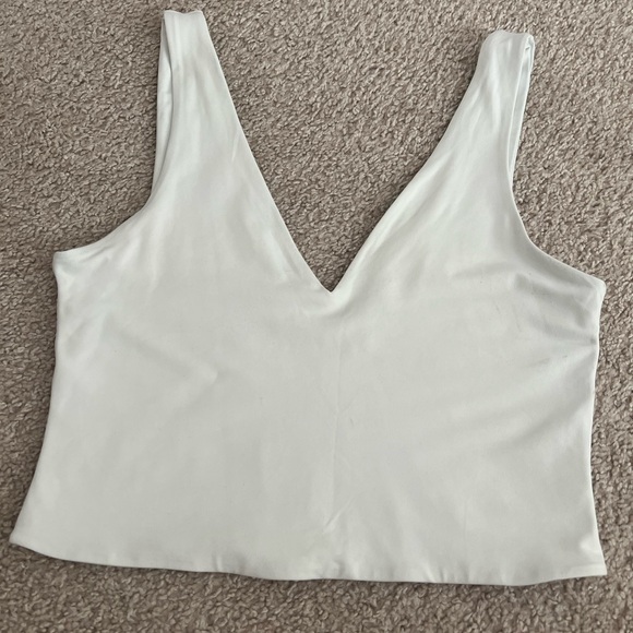 Babaton White Crop - Picture 3 of 3